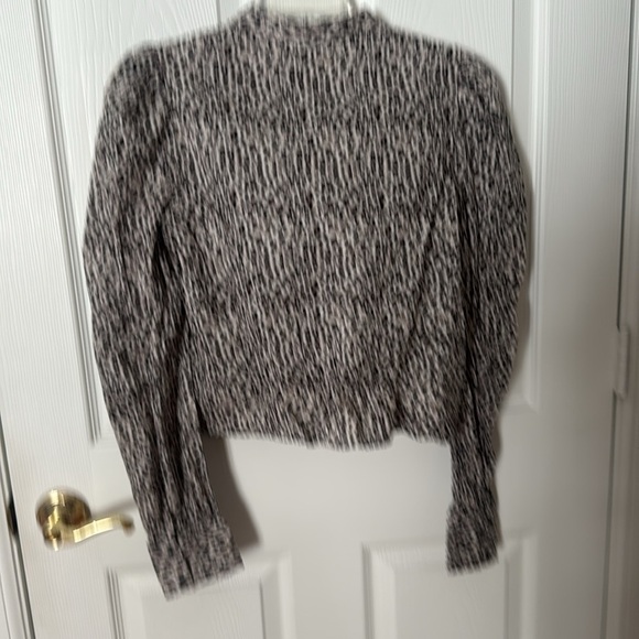 Lush Leopard Print Blouse long sleeve crop size medium - Picture 4 of 4